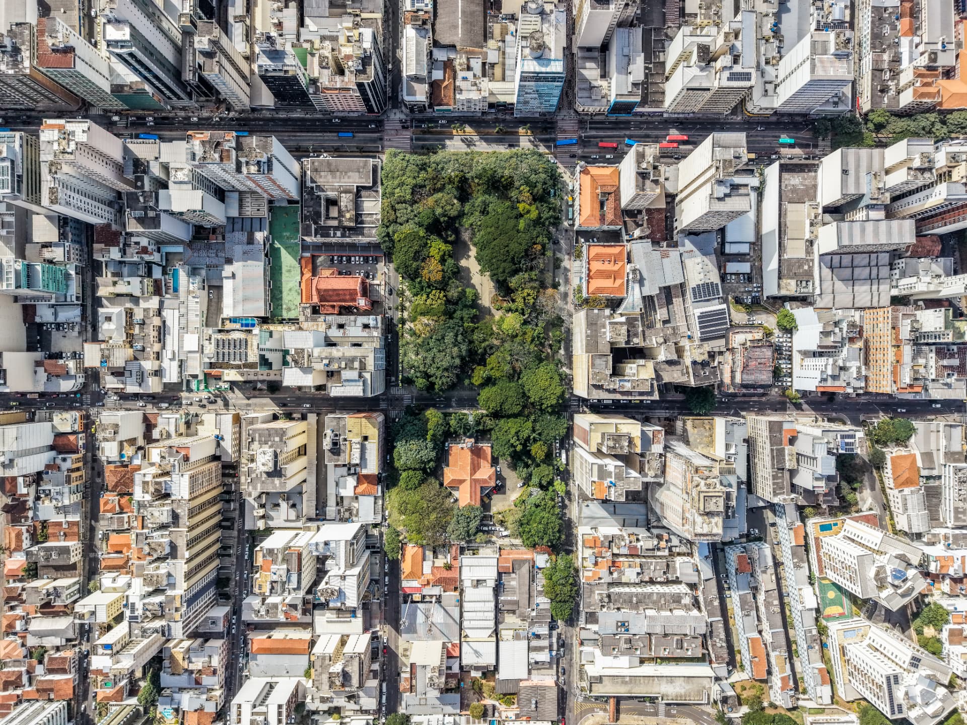 Vista aérea do Parque Halfeld, no centro de Juiz de Fora